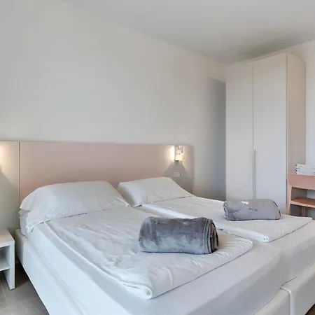 Le Campagnole Pink Apartment *