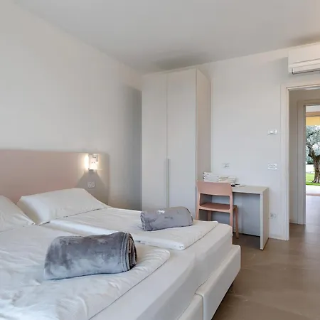 Le Campagnole Pink Apartment Bardolino