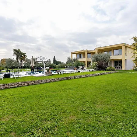Le Campagnole Pink Apartment Bardolino